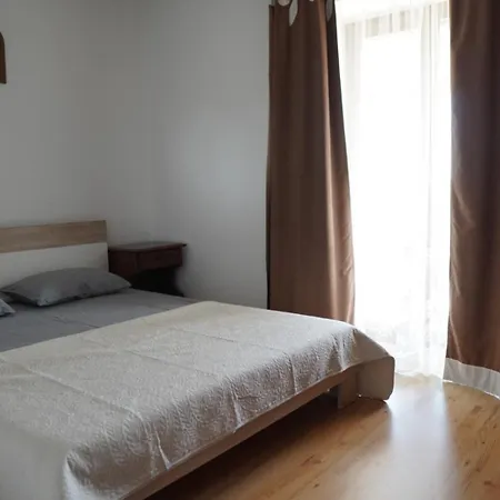 Apartment Euphemia 2 *